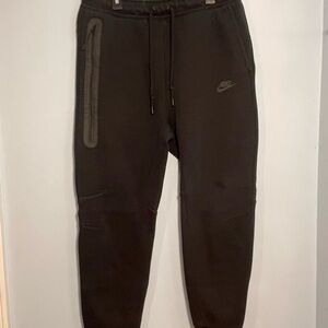 Nike Tech Men's Black Jogger Pants